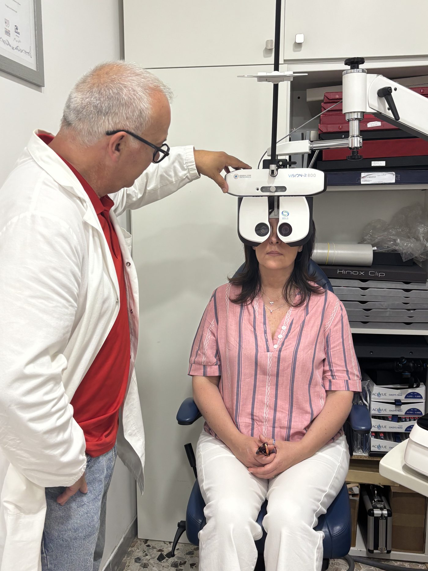 Forottero digitale Essilor Vision-R 800 in uso